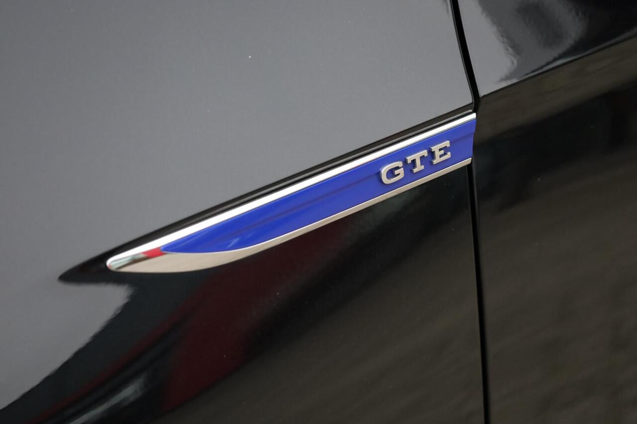 Volkswagen PASSAT 1.4 TSI PHEV GTE Business PL ¤562 p/m* 156PK / 115kW wegklapbare trekhaak achteruitrijcamera navigatie stoelverwarming ergo stoel draadloos carplay en laden 3 zone climatronic parkeersensoren led verlichting 220 volt aansluiting