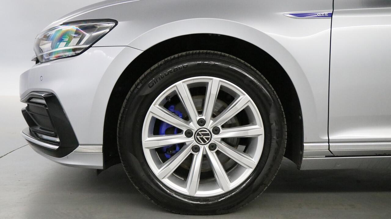 Volkswagen PASSAT Variant GTE 1.4 TSI eHybrid 218pk PHEV Business / Travel Assist / Navigatie / Massage