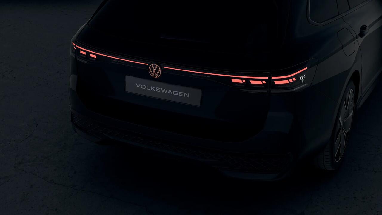 Volkswagen PASSAT Variant 1.5 eHybrid 272 6DSG R-Line Edition Automaat