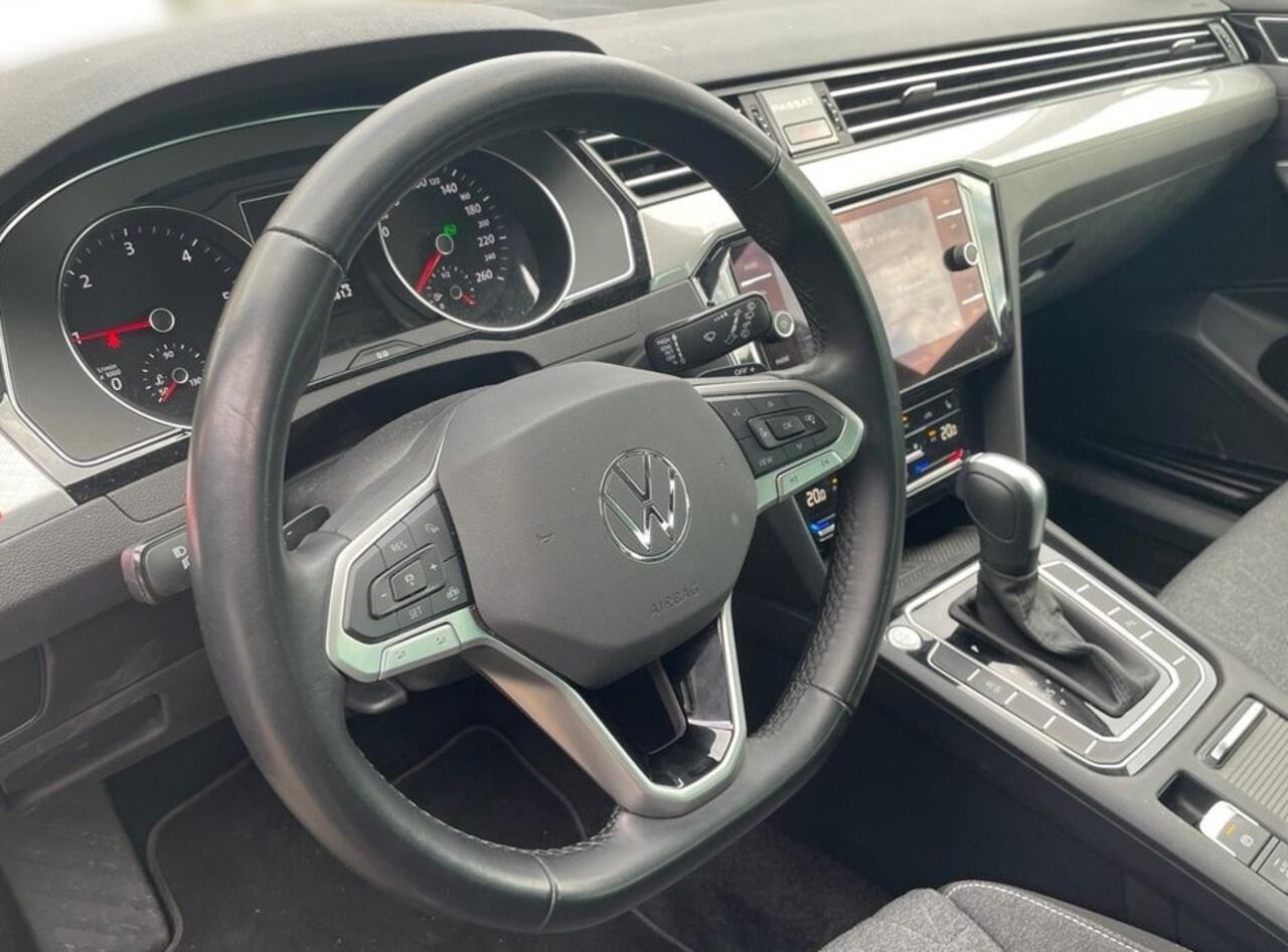 Volkswagen PASSAT Variant 2.0 TDI 150 PK DSG ACC LED Navi Trekhaak Stoelverwarming