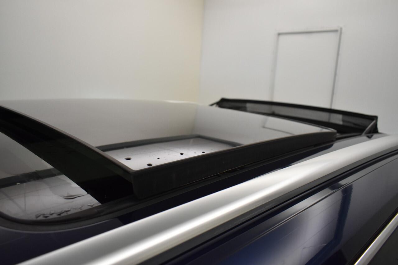 Volkswagen PASSAT GTE Head-up Disp Pano 360°Cam eLTrekh+aKlep Memo-seats Dhoek Det