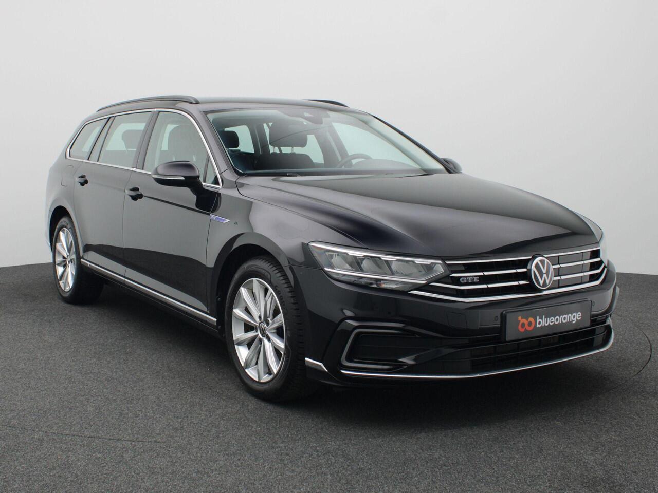 Volkswagen PASSAT Variant 1.4 TSI PHEV GTE Business 218PK DSG Achteruitrijcamera, Adaptieve Cruise Controle, Elektrische Achterklep, Stoelverwarming, Navi, 17" LM Velgen