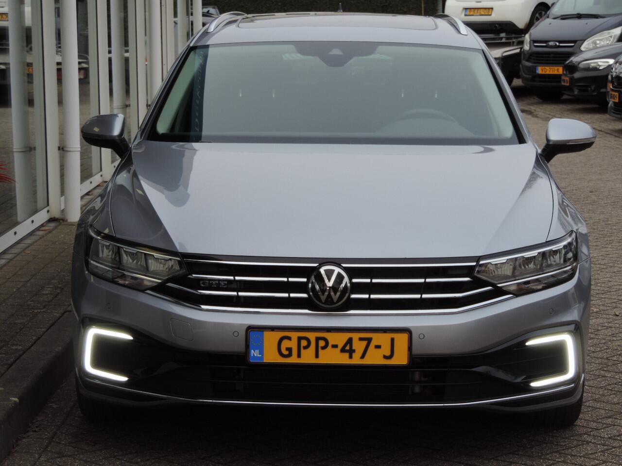 Volkswagen PASSAT Variant 1.4 TSI PHEV GTE Business - Pano | 360 Camera | Massage | Elektr. klep | ACC | CarPlay | Dodehoek