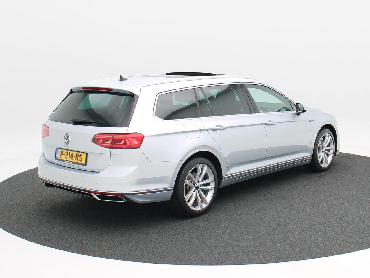 Volkswagen PASSAT Variant 1.4 TSi 218 Pk Automaat PHEV GTE Business | Panoramadak | Full LED | 18 Inch | Camera | CarPlay | Stoelverwarming | 87.680 Km!!