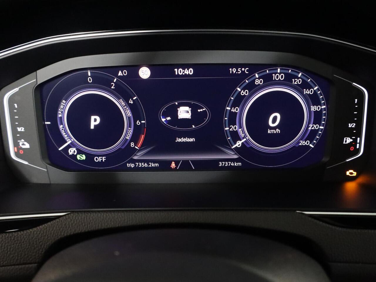 Volkswagen PASSAT Variant 1.4 TSI PHEV GTE Business 218 pk Automaat (DSG) | Navigatie | Panoramadak | Parkeersensoren (Park assist) | Achteruitrijcamera | Matrix LED koplampen | Stoelverwarming |