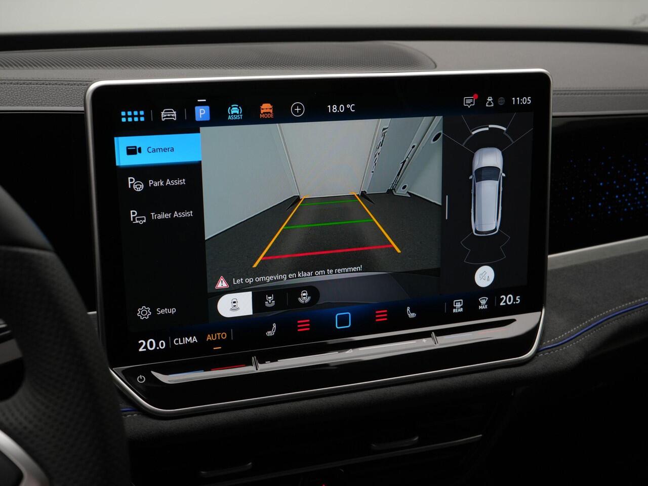 Volkswagen PASSAT Variant 1.5 eHybrid 272 pk DSG R-Line Edition | Trekhaak | IQ Light | Adaptive Cruise | Park Assist | ErgoActive voorstoelen | Black Style Pakket | 19 inch