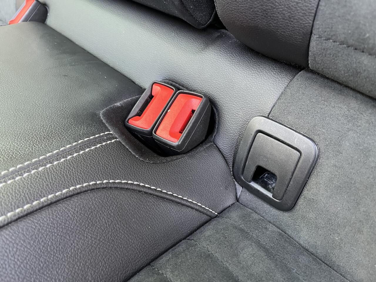 Volkswagen PASSAT Variant 1.4 TSI PHEV GTE Business / AUTOMAAT/ PANO/ ALCANTARA/ ELEKTR. TREKHAAK/ HEAD-UP DISPLAY/ KEYLESS/ MATRIX/ 3-ZONE CLIMA/ APP-CONNECT/ ADAPT. CRUISE/ NAVI/ STOEL VERWARM./ DIGITAL DASH