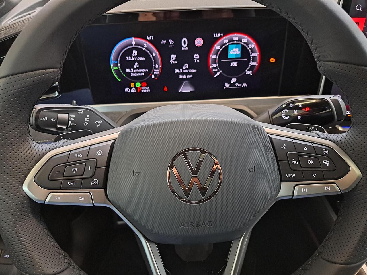 Volkswagen PASSAT Variant R-Line Edition 1.5 eHybrid 204 pk 6 versn. DSG · Multimedia pakket plus · High-end geluidsysteem 'Harman Kardon' · Prijs incl. inruilpremie · MEGA Sale