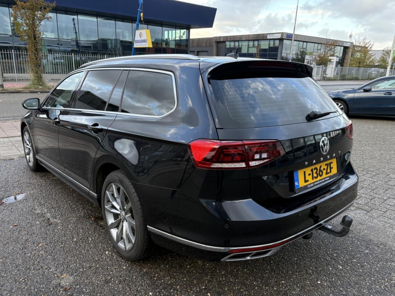 Volkswagen PASSAT 2.0 TSI Elegance Business R-Line DSG