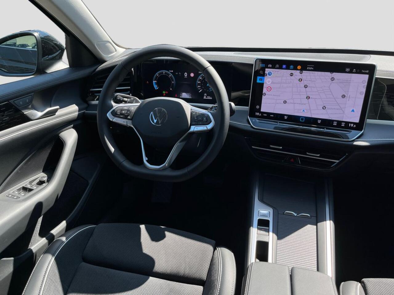 Volkswagen PASSAT Variant 2.0 TDI 150 PK DSG ACC LED 360 Camera Trekhaak Massage