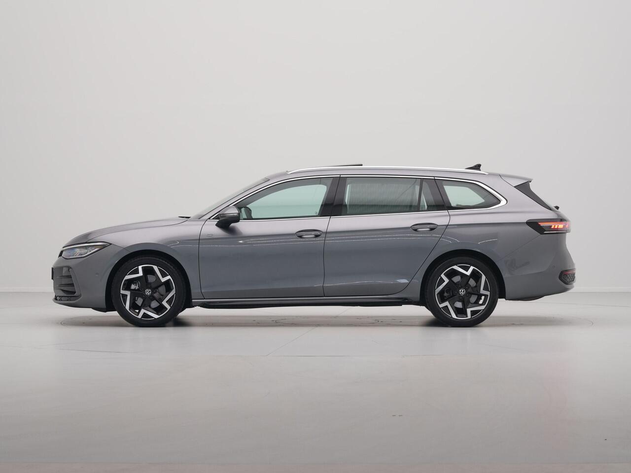 Volkswagen PASSAT Variant 1.5 eTSI 150pk R-Line Business Panorama Trekhaak Camera Side Assist 227