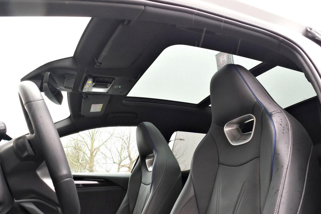 Volkswagen PASSAT Variant 2.0 TDI R-Line Business Panoramadak, Trekhaak, Lederen sportstoelen, Head-up display