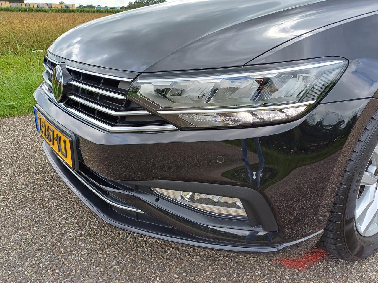 Volkswagen PASSAT Variant 1.5 TSI Business /Led/Navi/App Conn/Add Cruise/Clima v+a/Stoelverw/