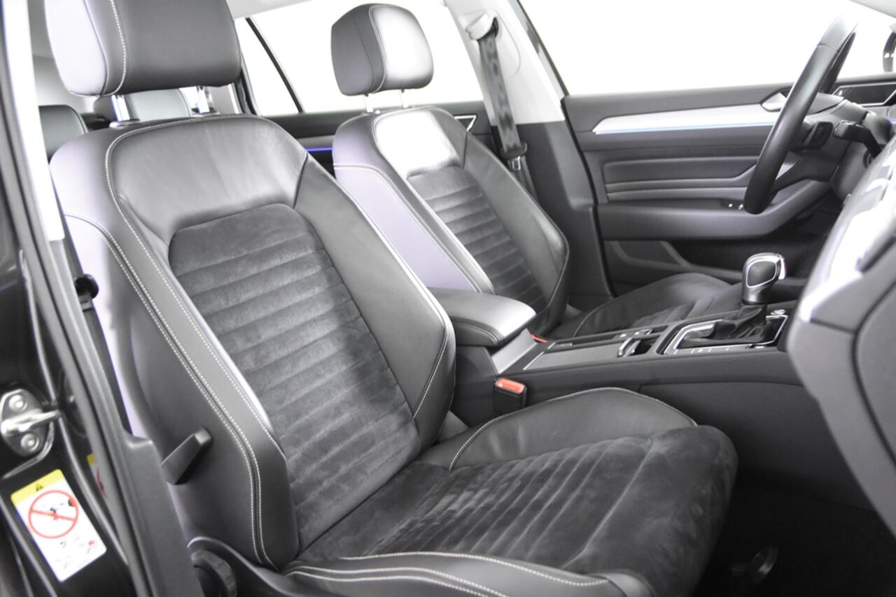 Volkswagen PASSAT Variant 1.4 TSI PHEV GTE Highline *1ste Eigenaar*Leer*Navigatie*Trekhaak*