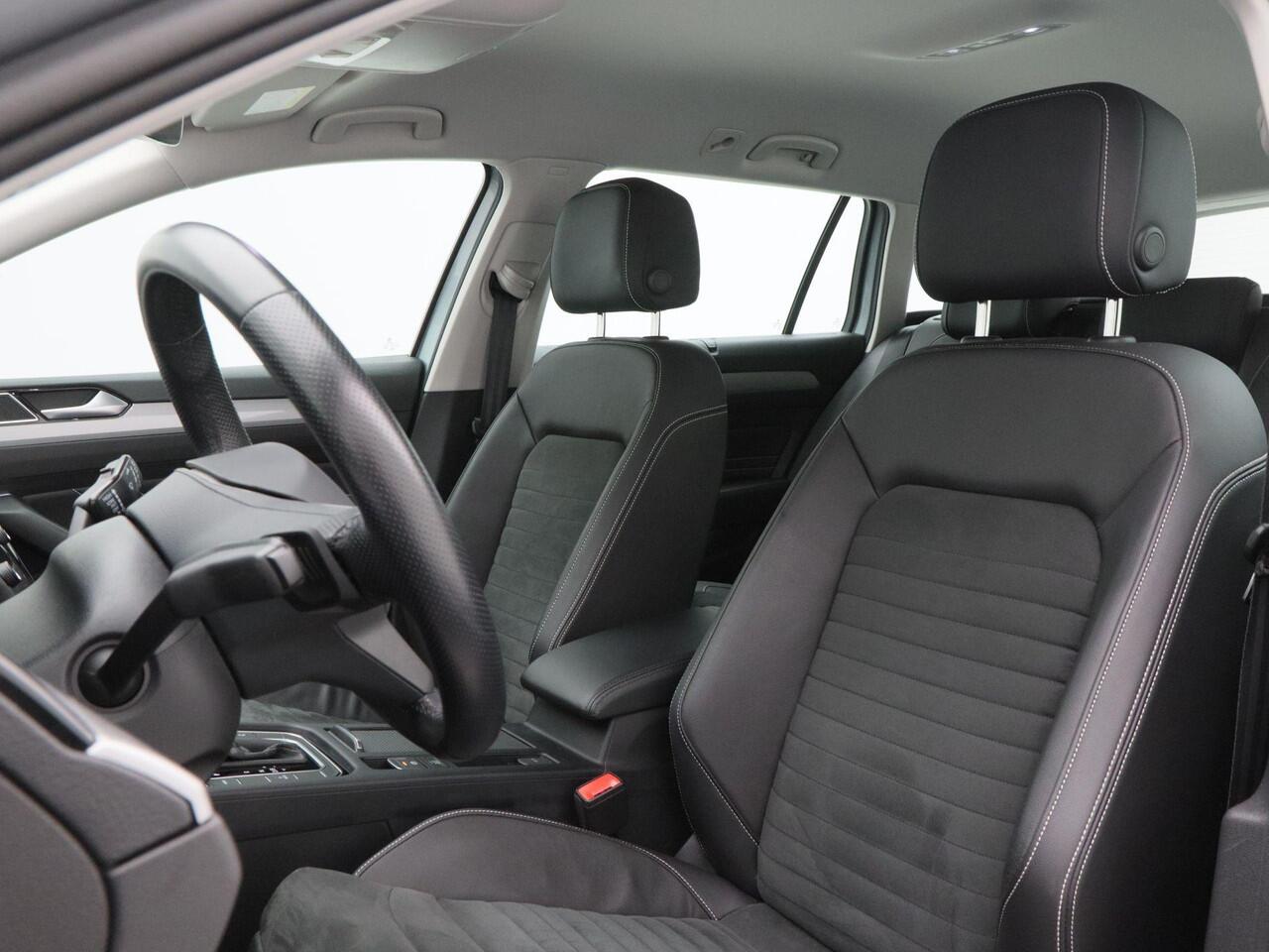 Volkswagen PASSAT Variant 1.4 TSi 218 Pk Automaat PHEV GTE Business | Camera | CarPlay | Adaptive Cruise | Stoelverwarming | Elektrische Achterklep | LED | 17 Inch | 67.515 Km!