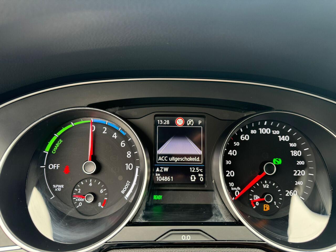 Volkswagen PASSAT Variant 1.4 TSI PHEV GTE Business trekhaak, leer, navi, cruise