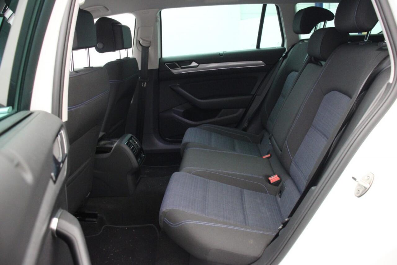 Volkswagen PASSAT Variant 1.4 TSI PHEV GTE Business - Carplay, Navi, Camera, Cruise, Massage, Stoelverw.