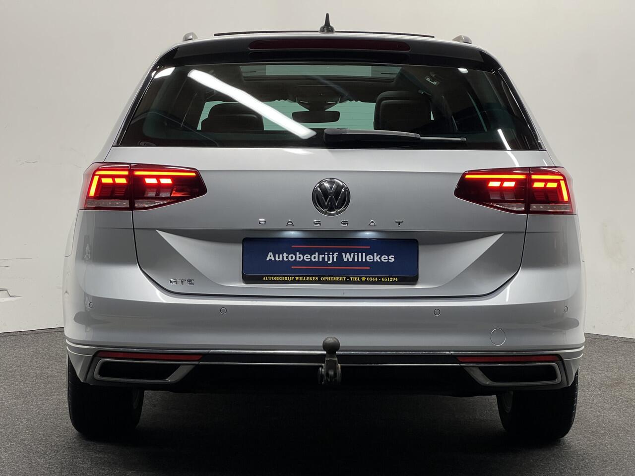 Volkswagen PASSAT Variant 1.4 TSI PHEV GTE Business | NAVI | PANO | TREKHAAK | 360 CAMERA | HUD |
