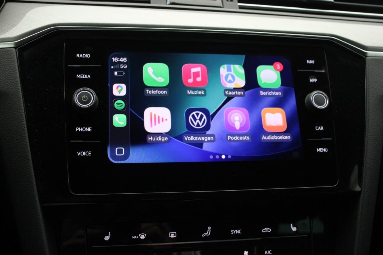 Volkswagen PASSAT Variant 1.4 TSI PHEV GTE Business - Carplay, Navi, Camera, Cruise, Massage, Stoelverw.