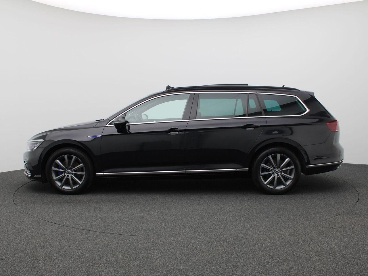 Volkswagen PASSAT Variant 1.4 TSI PHEV GTE Business 218PK DSG Leder, Pano-Schuifdak, Trekhaak, Achteruitrijcamera, Keyless, Side Assist, Stoel-Stuurverwarming, 18" LM Velgen, Adaptieve Cruise Control