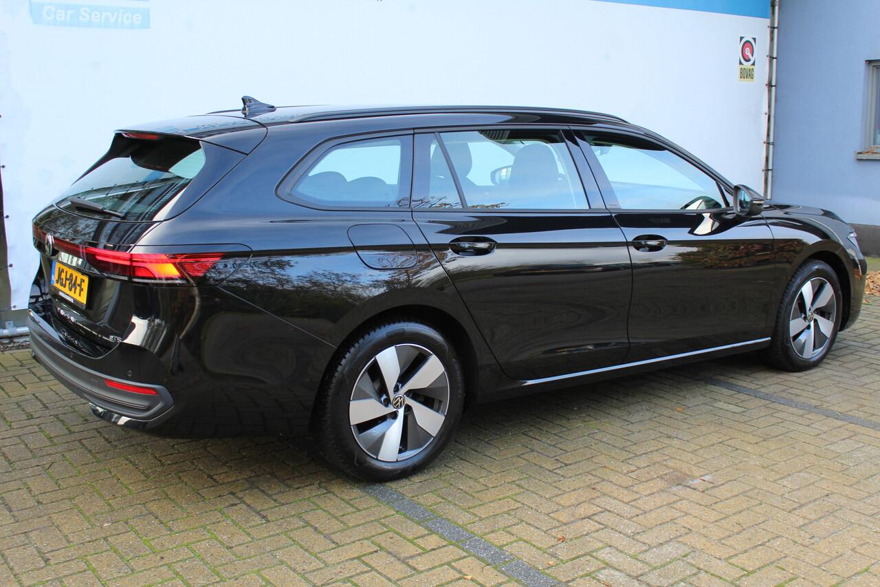 Volkswagen PASSAT Variant 1.5 eTSI 150 pk | Incl. 12 maanden Garantie | Stoel/stuur verwarming | Achteruitrijcamera | Adaptive cruise controle | Dodehoekdetectie | Parkeersensoren V+A | Navigatie | Apple CarPlay/Android Auto | Draadloze telefoonlader | Climate controle | L