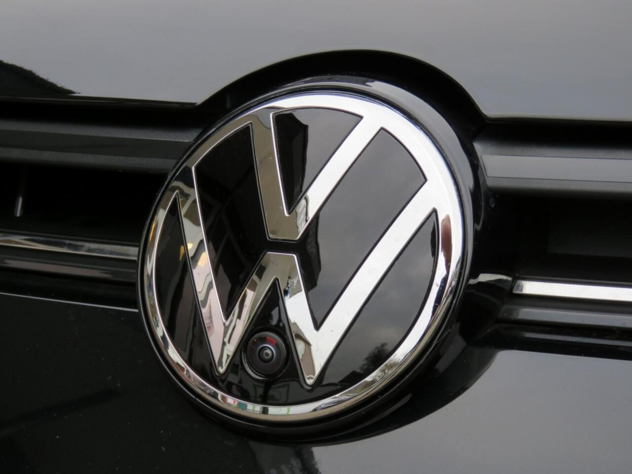 Volkswagen PASSAT 1.5 eTSI Aut. Elegance Business / 360 Camera / Wegklap.h