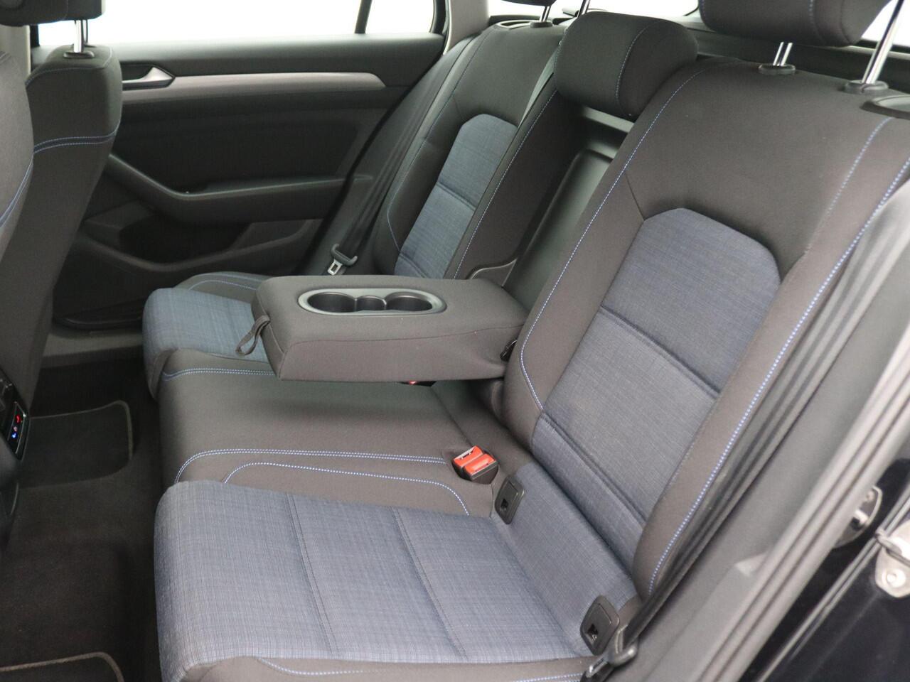 Volkswagen PASSAT Variant 1.4 TSI PHEV GTE Business 218PK DSG Achteruitrijcamera, Adaptieve Cruise Controle, Elektrische Achterklep, Stoelverwarming, Navi, 18" LM Velgen