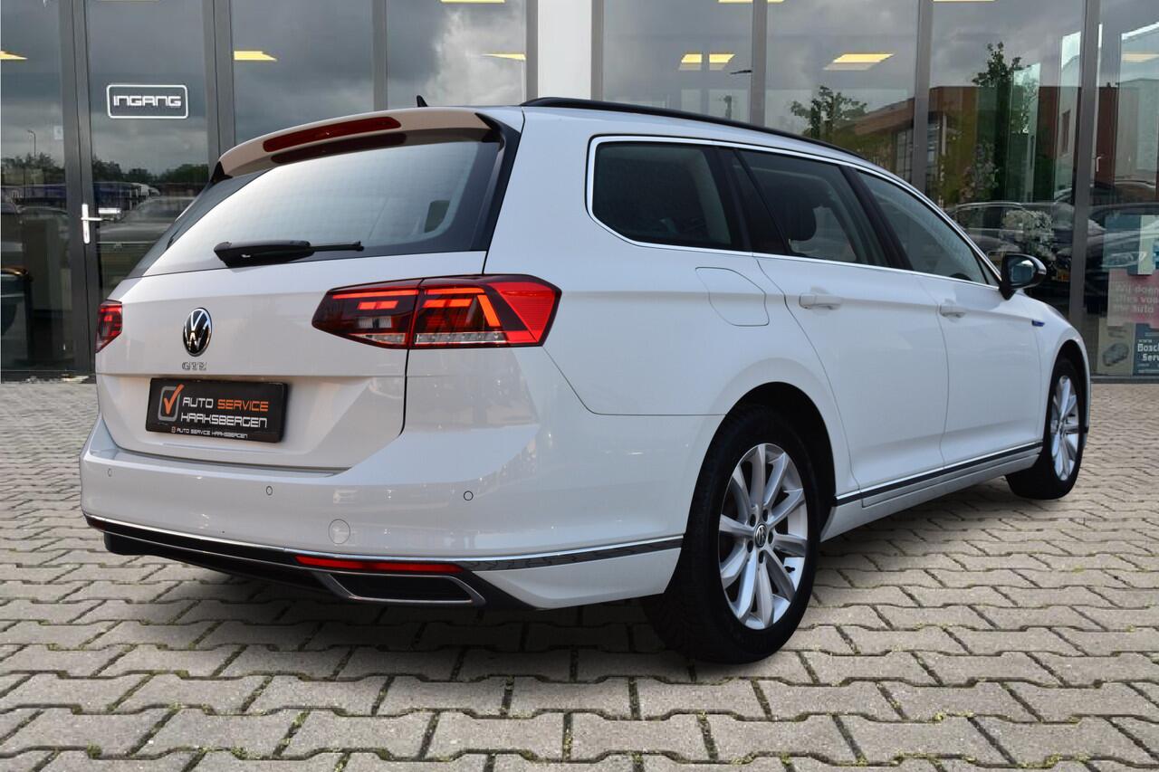 Volkswagen PASSAT Variant 1.4 TSI PHEV GTE Business | ACC | Camera | Winterpakket |