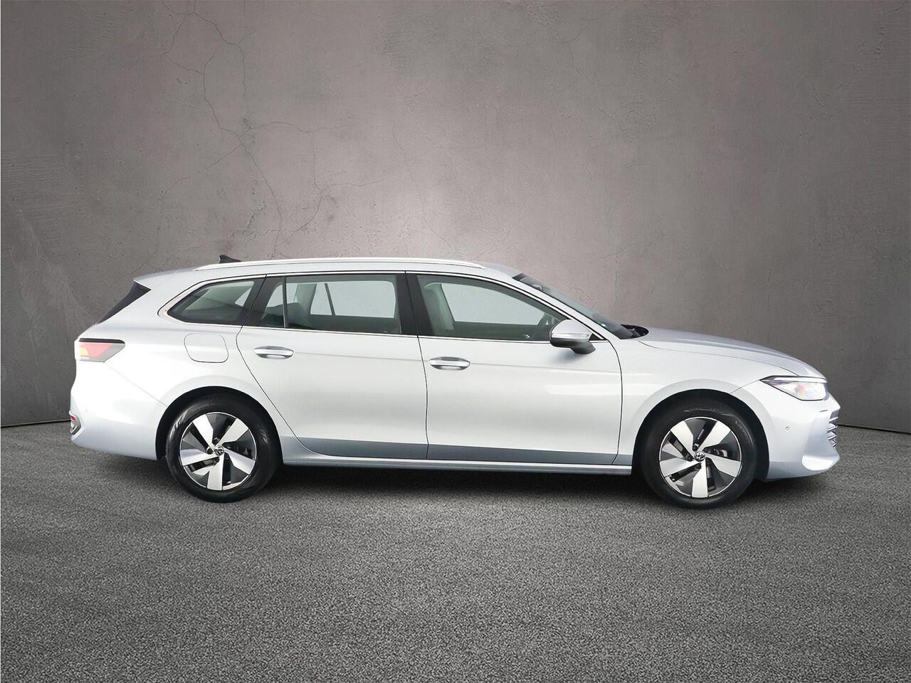 Volkswagen PASSAT Variant Business 1.5 eTSI 150pk DSG Automaat Trekhaak, Adaptive cruise control, Achteruitrijcamera, LED koplampen, Navigatie, Park assist, App connect