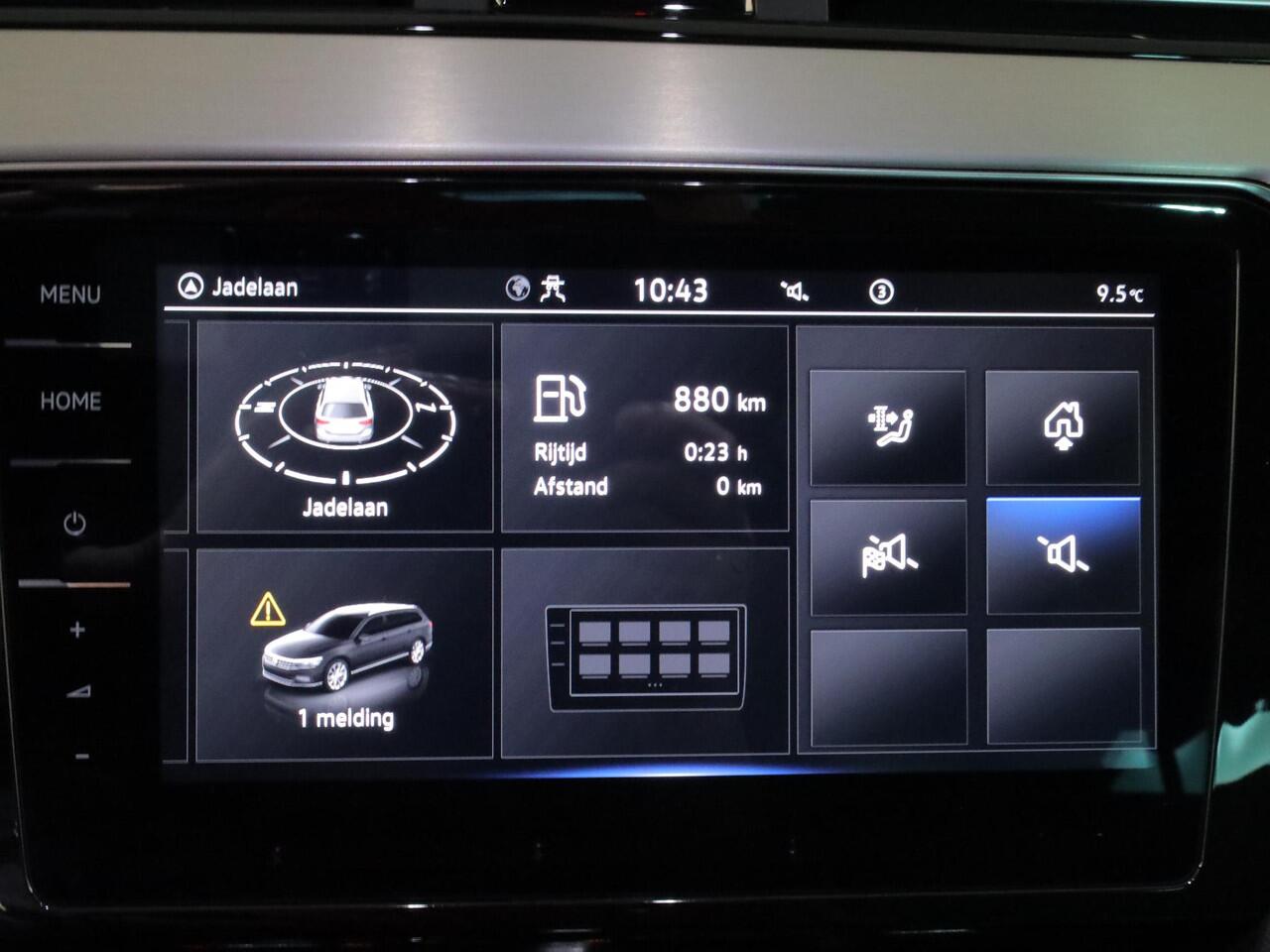 Volkswagen PASSAT Variant 1.5 TSI R-Line Business 150 pk Automaat (DSG) | Verlengde garantie | Navigatie | Parkeersensoren | Achteruitrijcamera | Stoelverwarming |