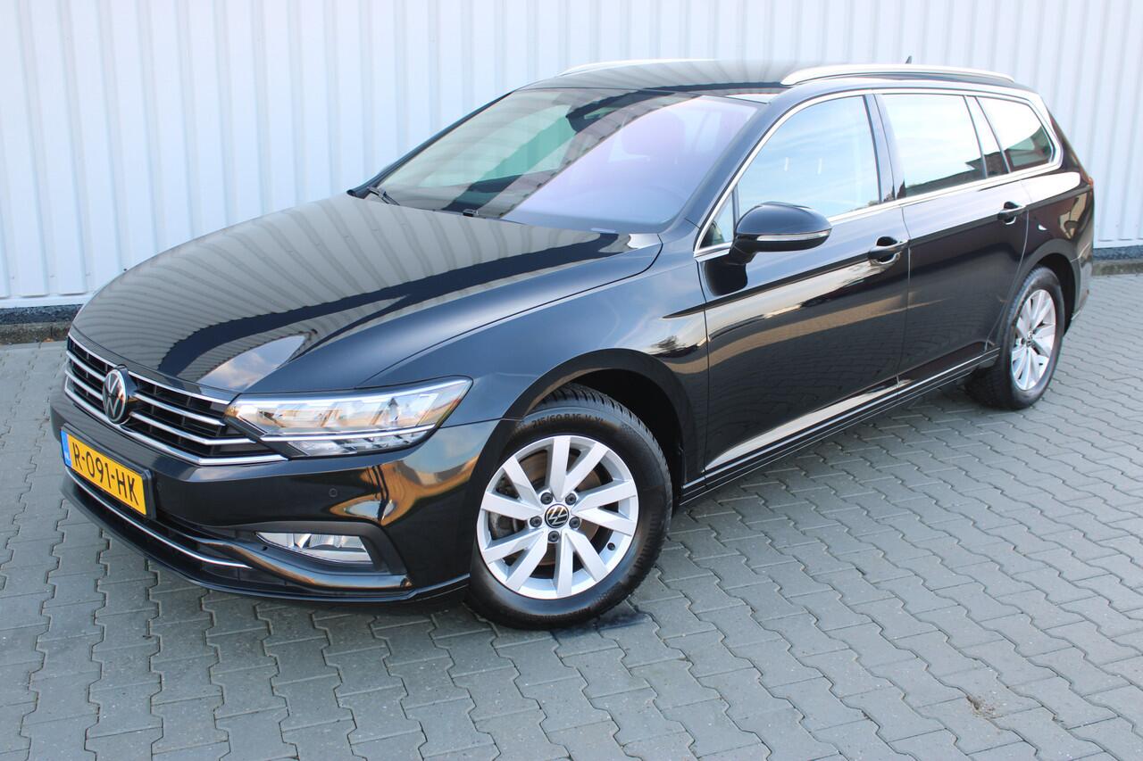 Volkswagen PASSAT Variant 1.5 TSI Business | Incl. 12 maanden garantie | Adaptieve cruise control | Apple carplay/Android auto | Parkeercamera | Navigatie | Climate control | DAB radio |