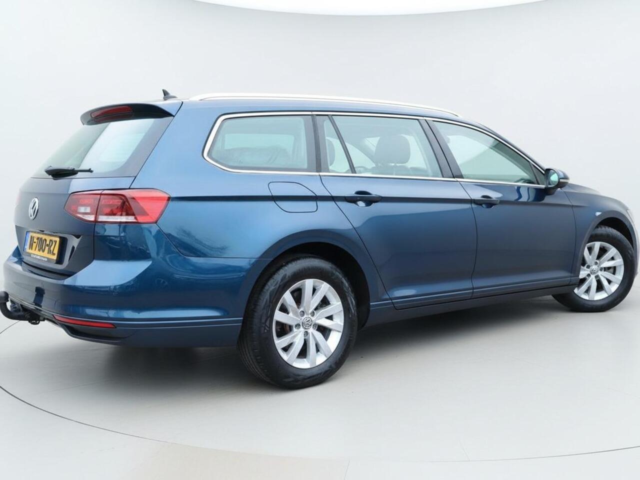Volkswagen PASSAT Variant 1.5 TSI Comfort Business | NAP | Clima | Adapt. Cruise | Multimedia/Navi | LED | PDC V+A | Keyless |