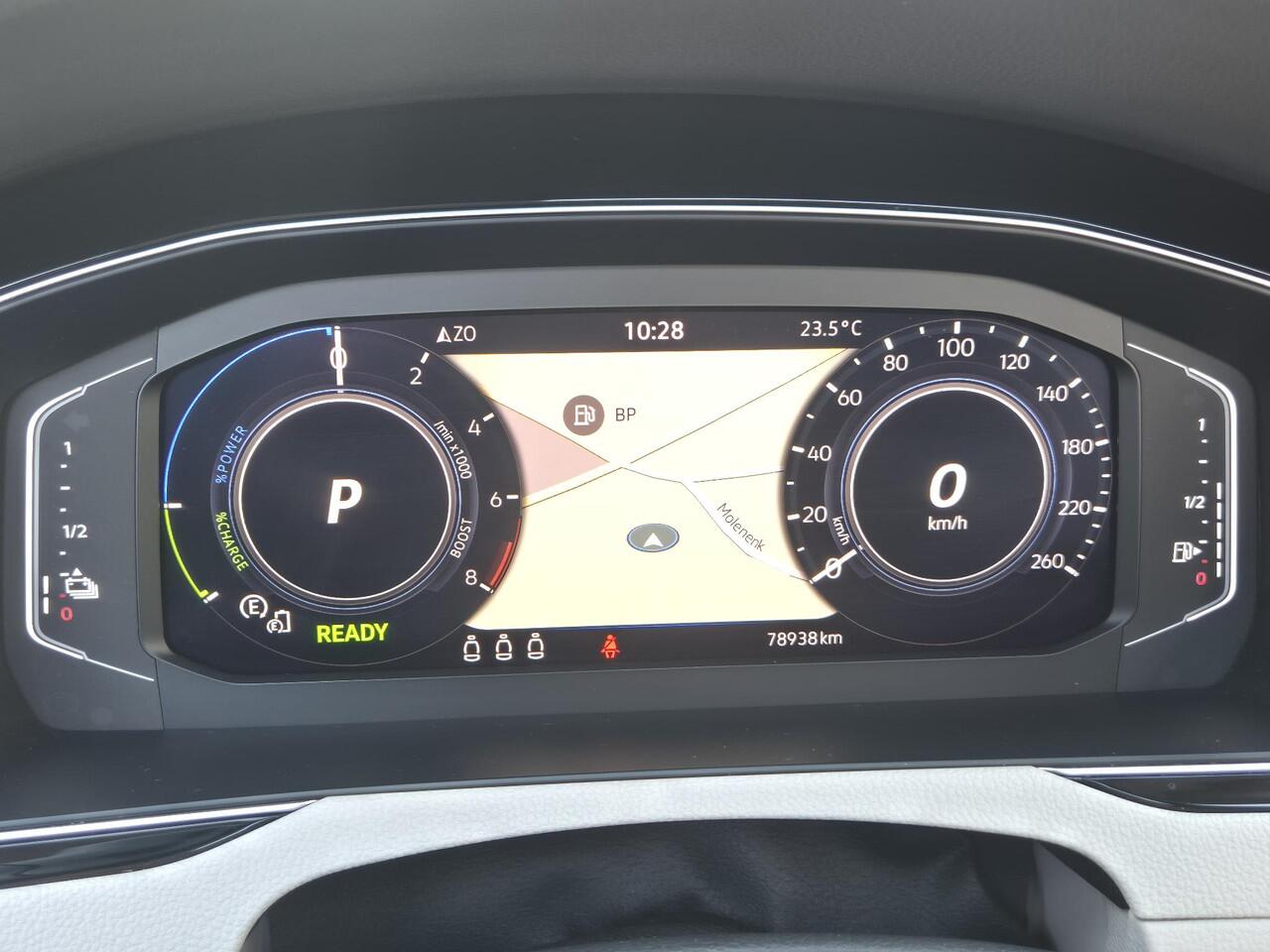 Volkswagen PASSAT Variant 1.4 TSI PHEV GTE Business Automaat / Lederen Bekleding / Schuif & Kanteldak / Trekgewicht 1.600 KG / Apple Carplay & Android Auto / 360 Graden Camera / Adaptieve Cruise Control / Stoelverwarming / Dynaudio / Lichtmetalen Velgen / Navigatie / Parke