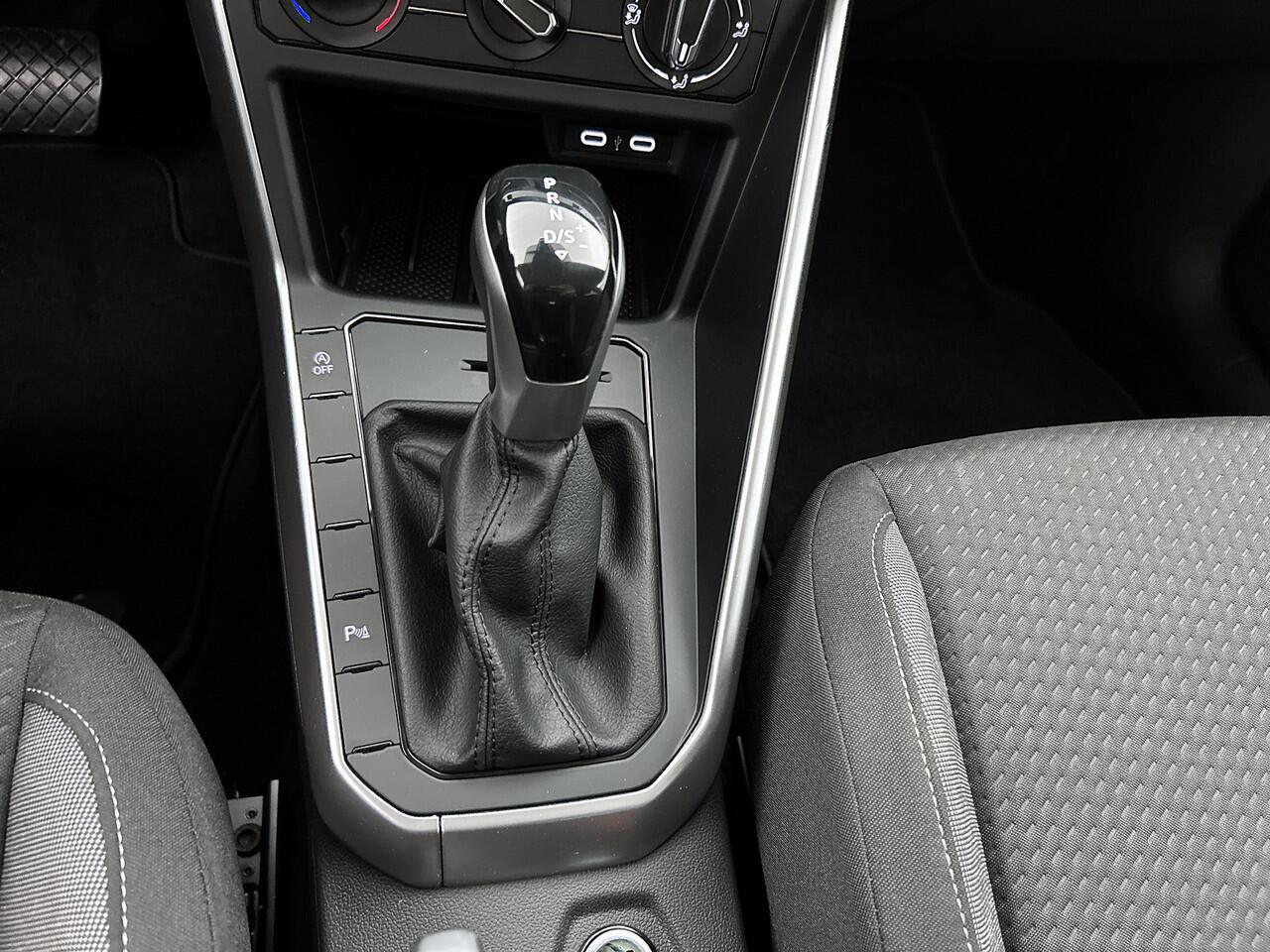 Volkswagen POLO 1.0 TSI Life Edition Lichtmetaal, Carplay, Getint glas