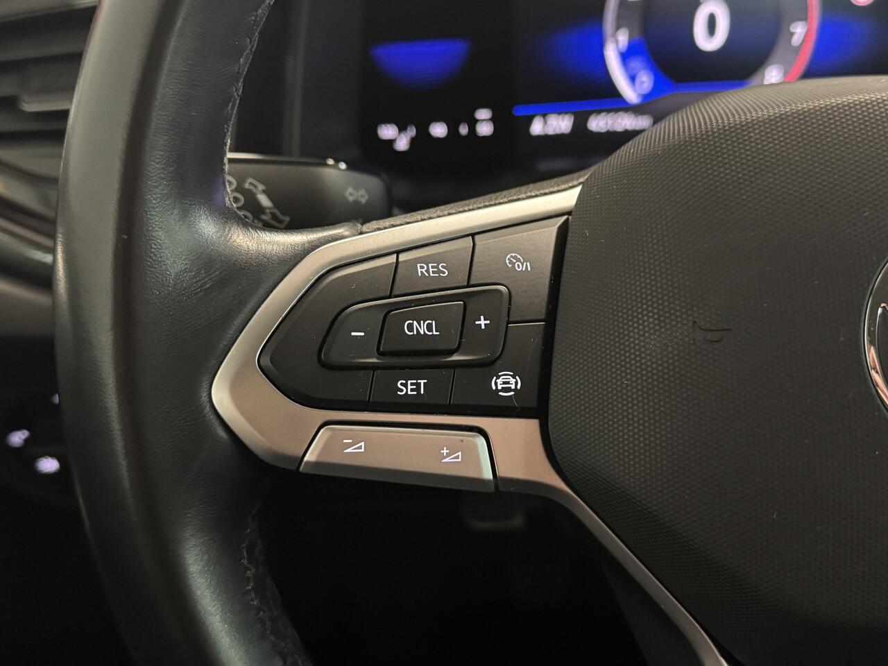 Volkswagen POLO 1.0 Stoelverwarming/Navi/Parkeersensoren