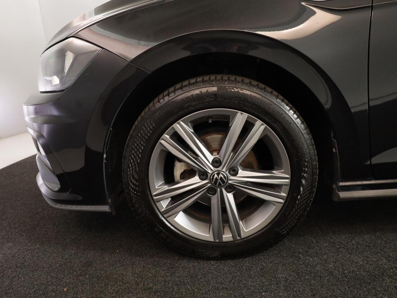 Volkswagen POLO 1.0 TSI R-Line Edition 95 pk | Navigatie via App | Airco | Parkeersensoren | Adaptieve cruise control | Licht- en zicht pakket |