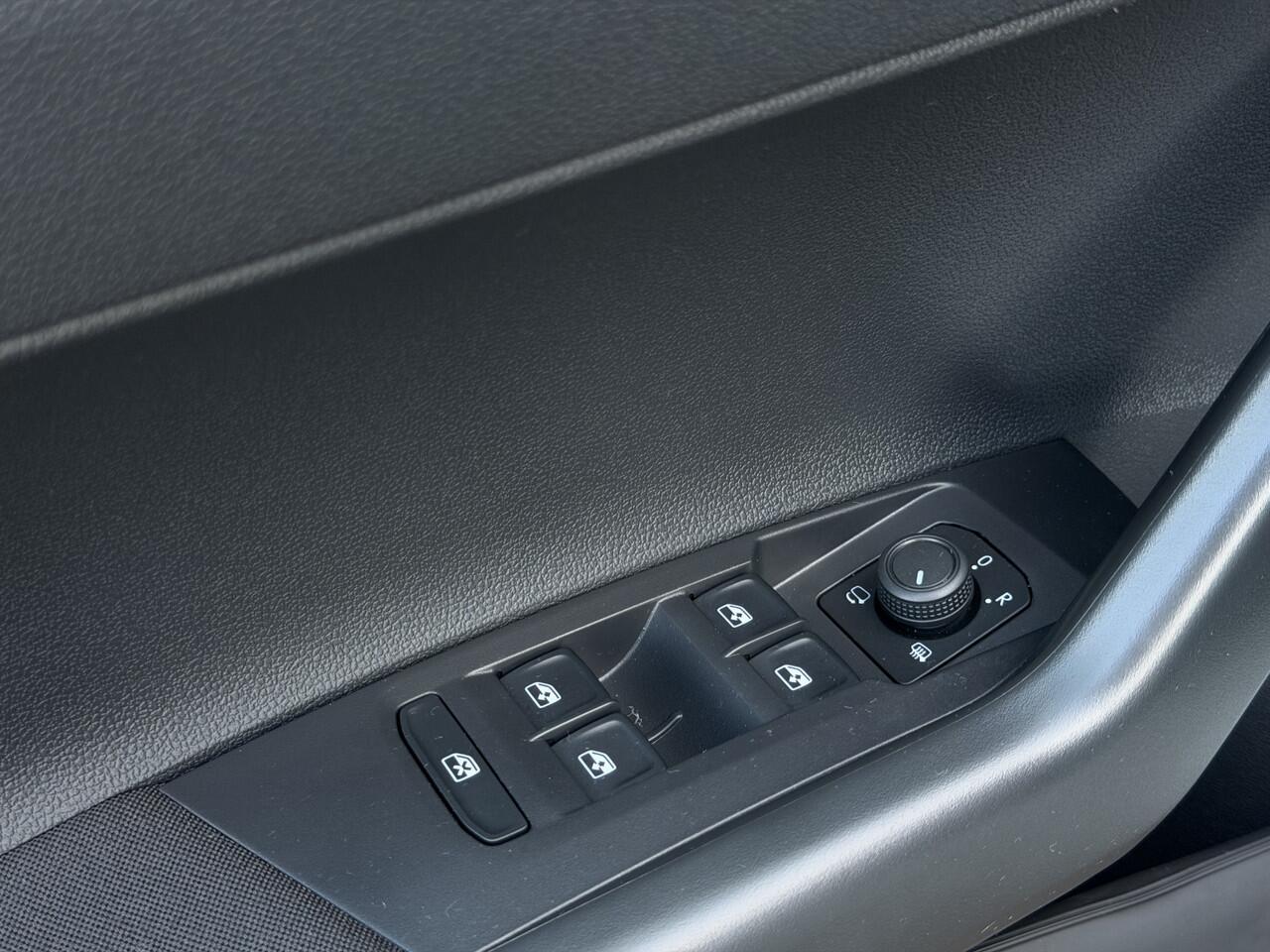 Volkswagen POLO 1.0 TSI Life Edition | Navi | Camera | Cruise control