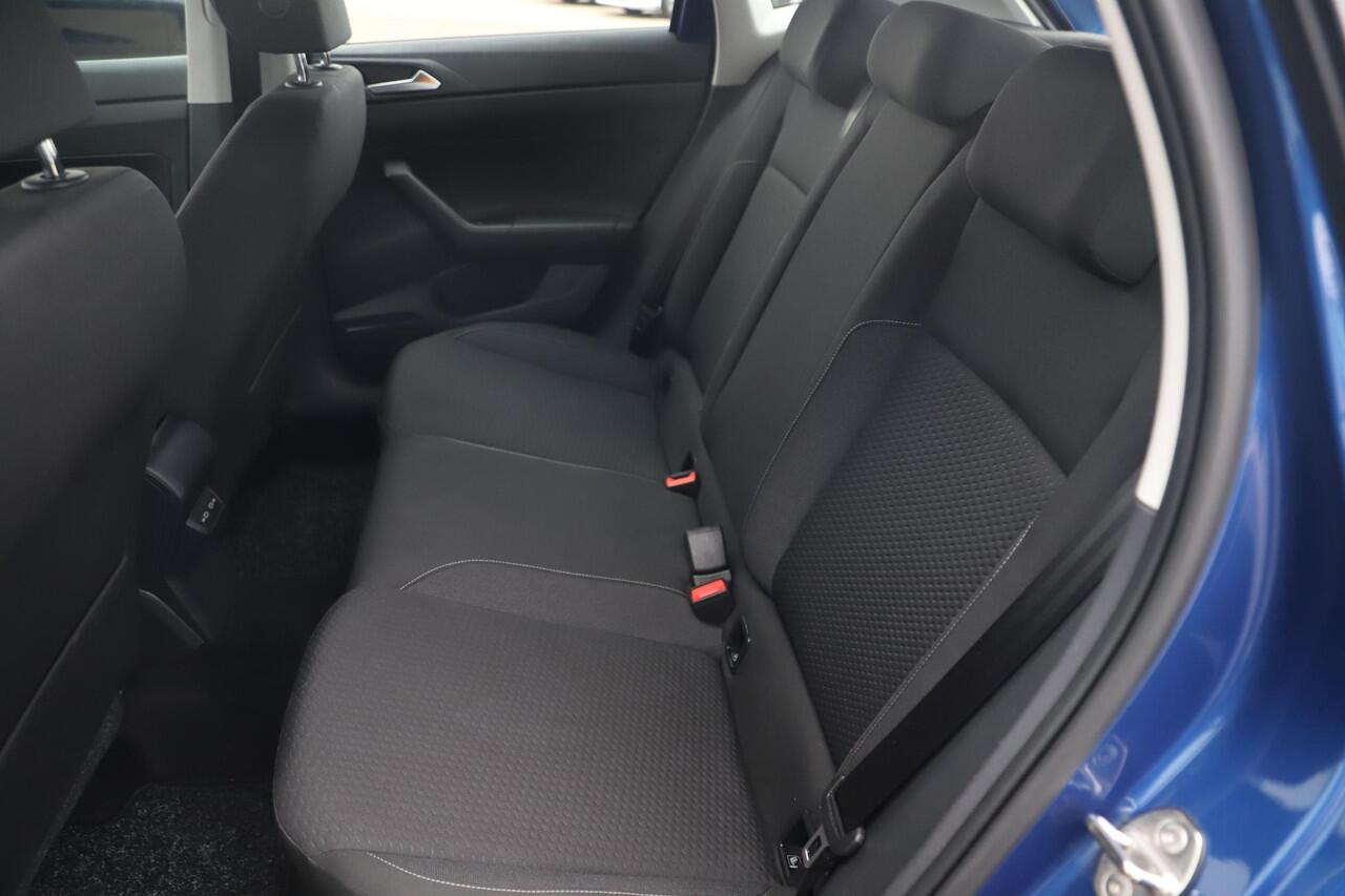 Volkswagen POLO 1.0 TSI Comfortline Business 95PK Navigatie Carplay Android Climate Control Adaptive Cruise 17 inch Pretoria Zwarte Velgen Parkeersensor