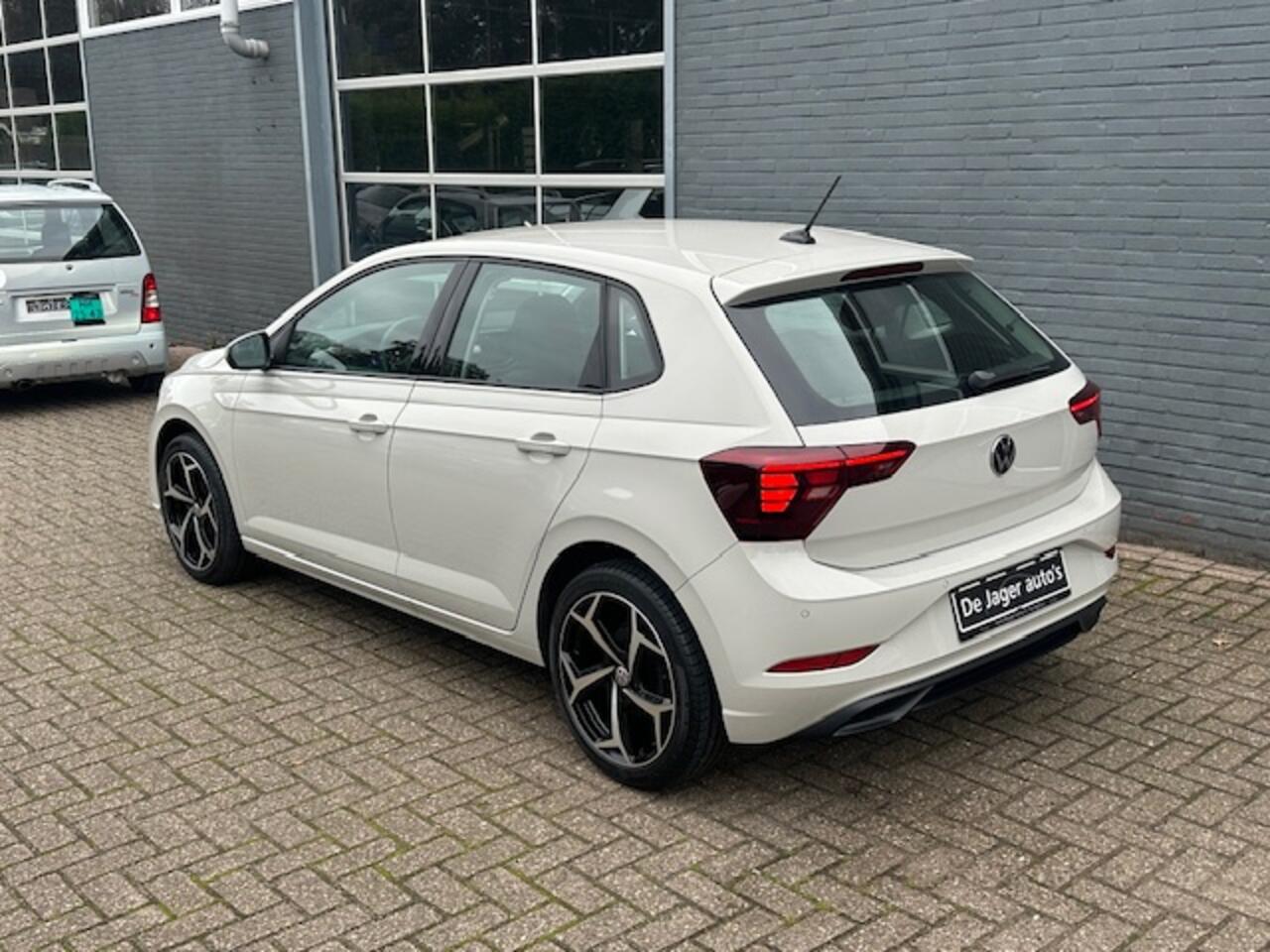Volkswagen POLO 1.0 TSI Life Edition / Led koplampen / Parkeersenoren V+A