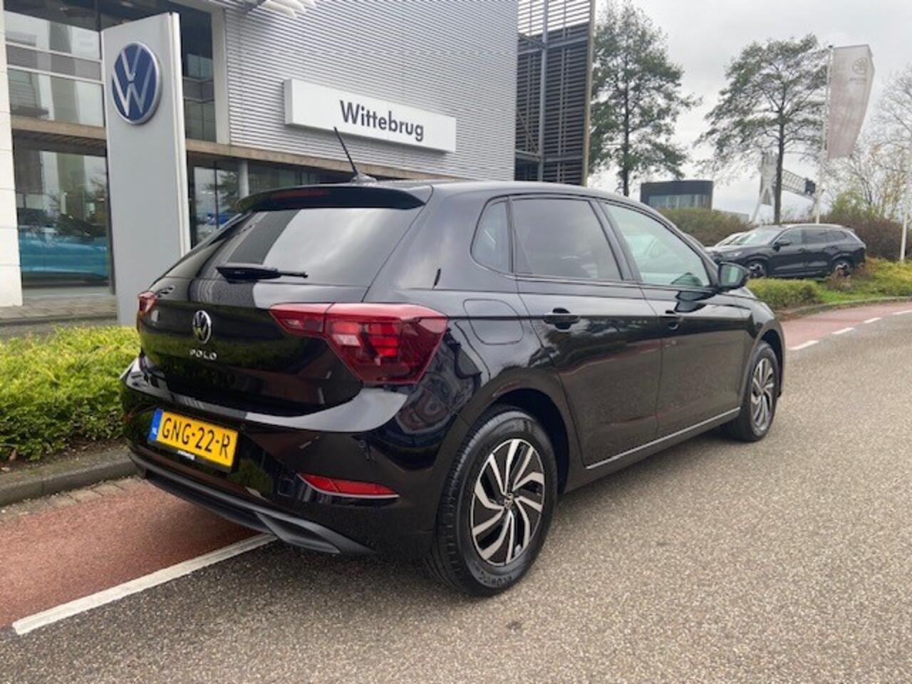Volkswagen POLO 1.0 TSI Life Edition / Carplay / Parkeersensoren voor en achter / Camera / Velgen 'Essex', 15 inch lichtmetaal