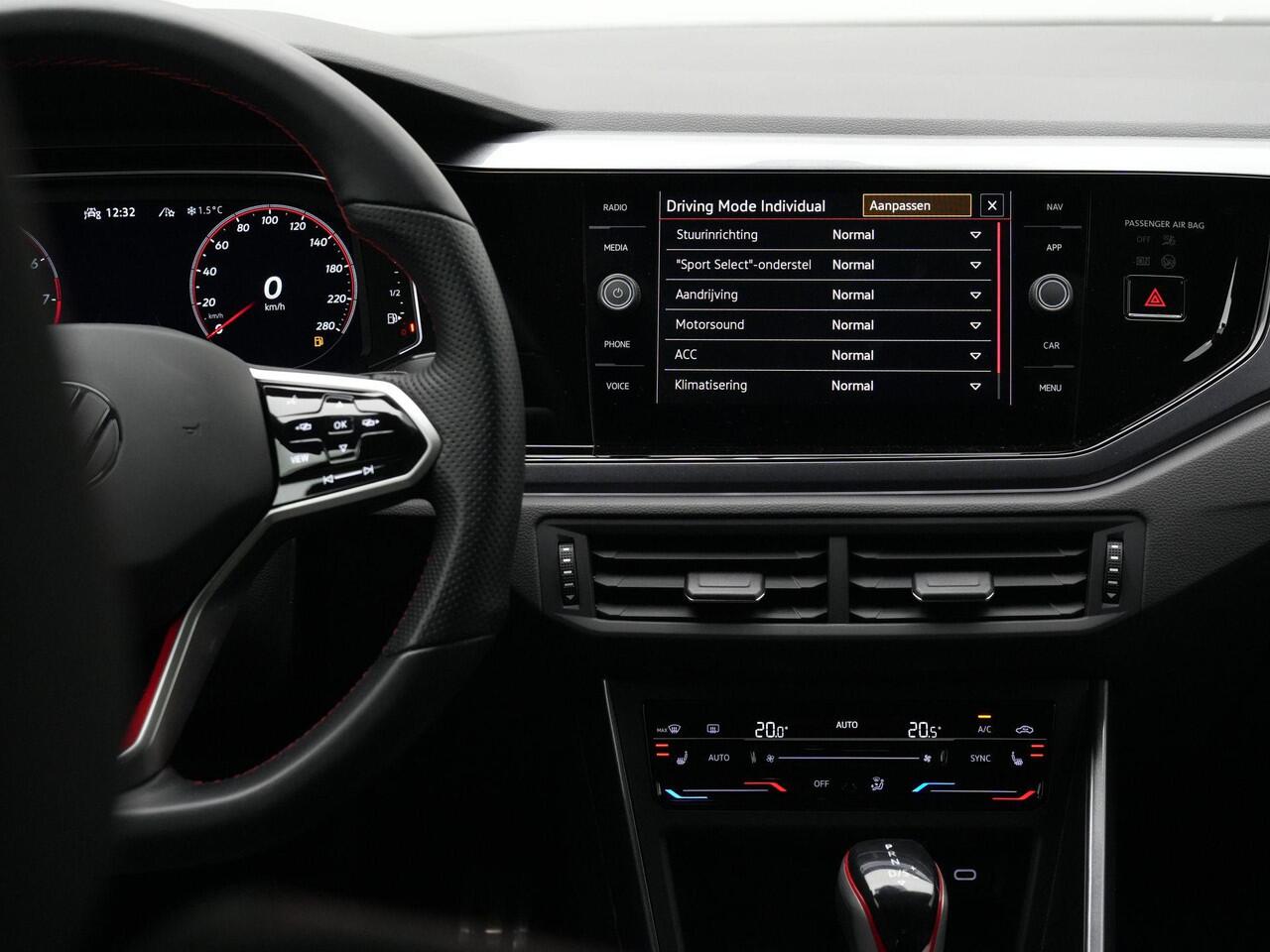 Volkswagen POLO 2.0 TSI 207 pk DSG GTI | Panoramadak | Beats | IQ Light | Achteruitrijcamera | Stoelverwarming