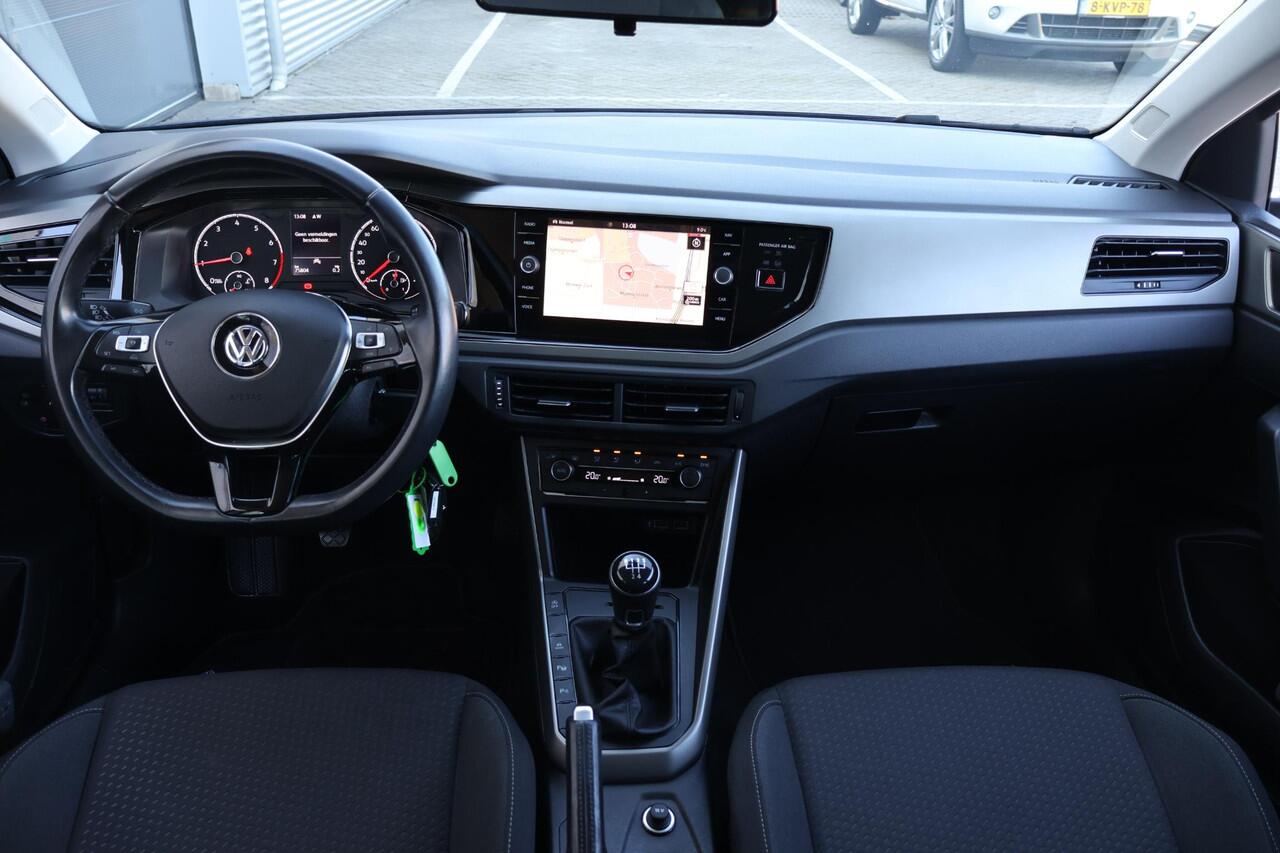 Volkswagen POLO 1.0 TSI Comfortline Business 1e Eigenaar | NL-Auto | Dealer Onderh | Ad Cruise | Carplay | Bots Systeem | Navi | Full Led | DAB | PDC | Start/Stop | Hill-Hold