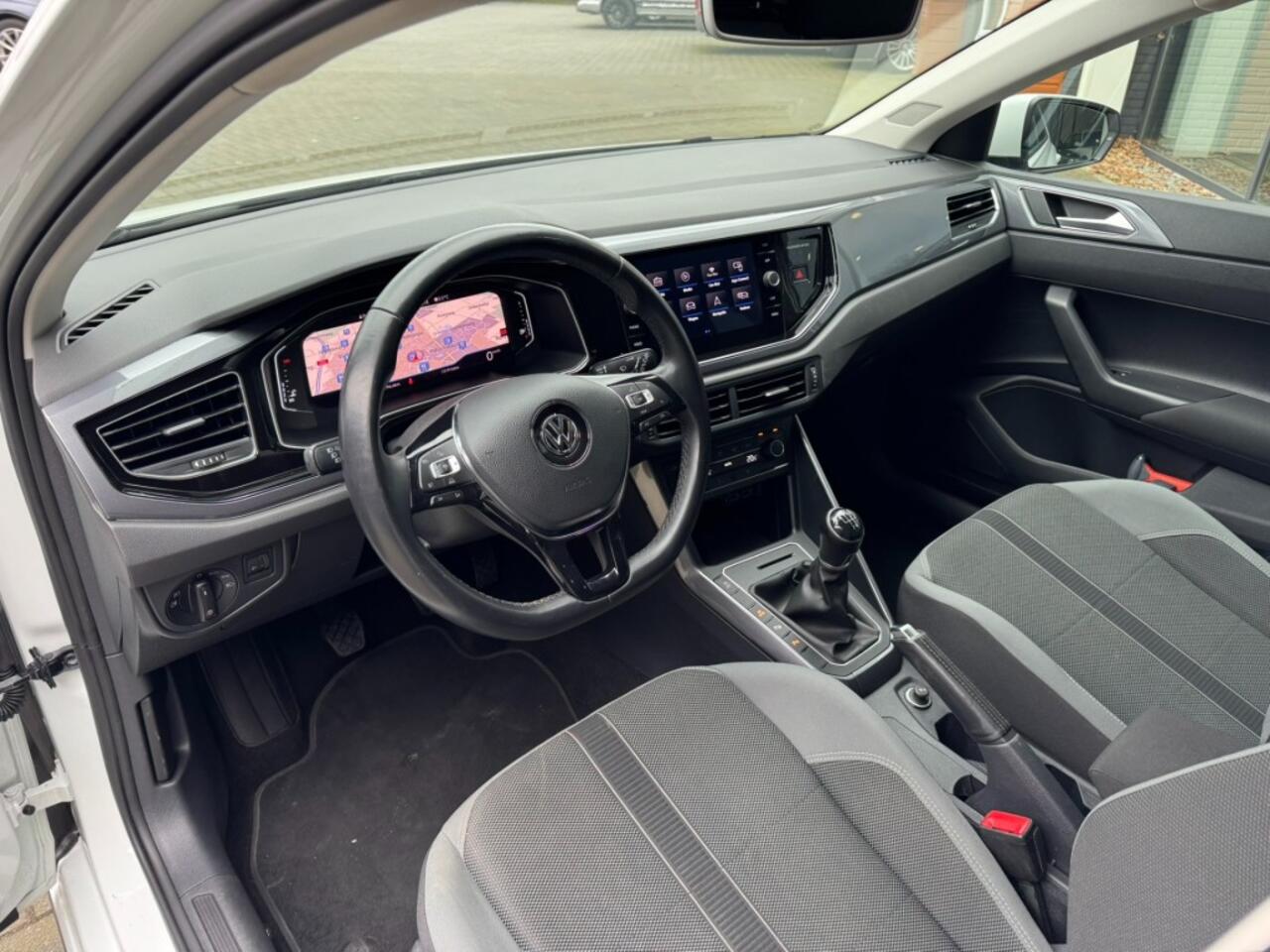Volkswagen POLO 1.0 TSI Highline R,Clima,Digi Dash,Carplay,Navi,ParkPilot,LMV