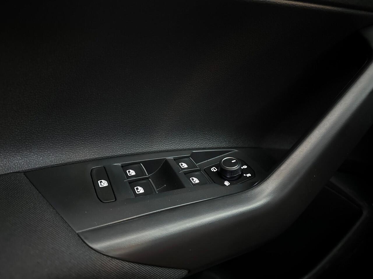 Volkswagen POLO 1.0 TSI 95pk DSG R-Line | Velgen 'Bergamo', 17 inch lichtmetaal | Licht & Zicht Pakket | Travel Assist (incl. Adaptive Cruise Control)