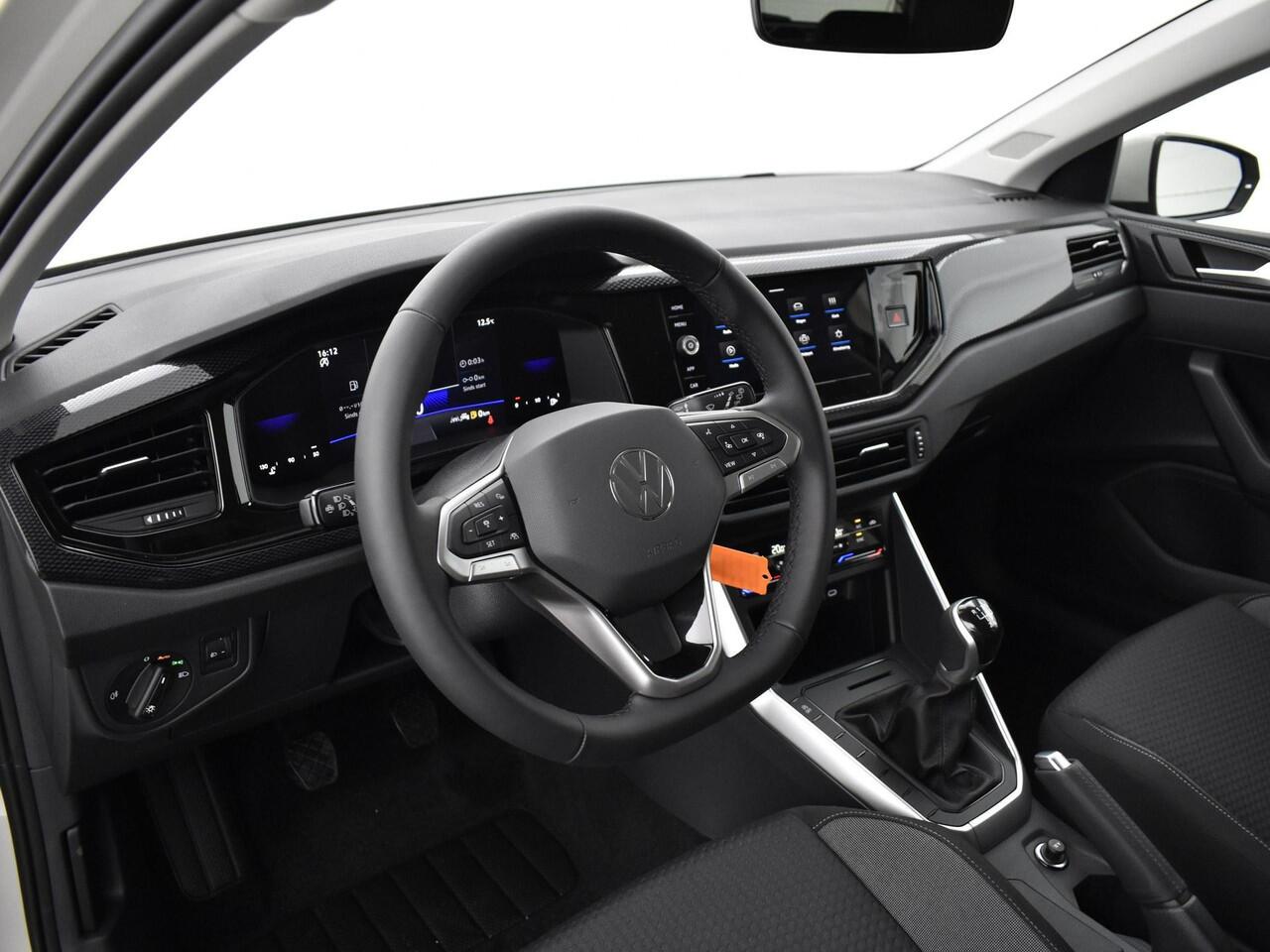 Volkswagen POLO Life Edition 1.0 TSI 95 pk 5 versn. Hand · Airconditioning automatisch, 2-zone (climatronic) · MEGA Sale