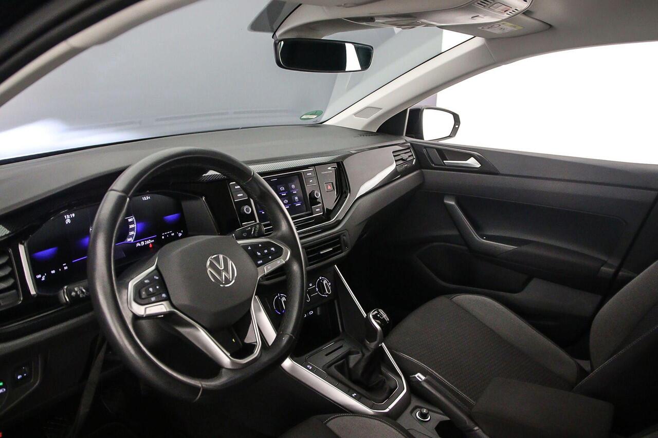 Volkswagen POLO Life 1.0 TSI 95pk Adaptive cruise control, Parkeersensoren, LED koplampen, Airco, DAB, Radio, App connect