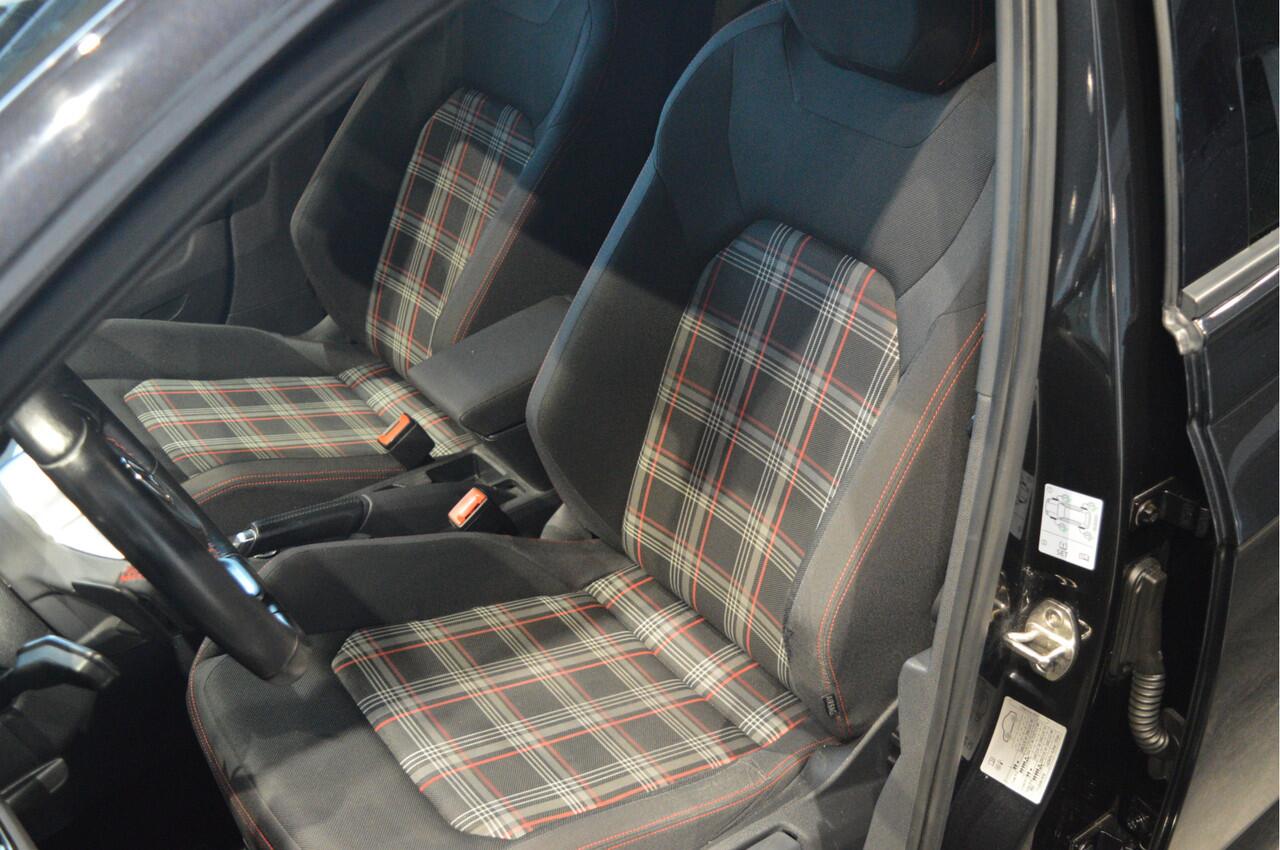 Volkswagen POLO 2.0 TSI GTI carplay cruise pdc 18 inch 200 pk !!