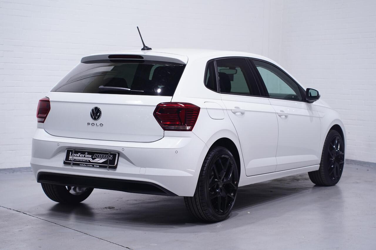 Volkswagen POLO 1.0 TSI Comfortline Clima Stoelverwarming Apple Carplay PDC v+a Adaptive cruise Sportstoelen