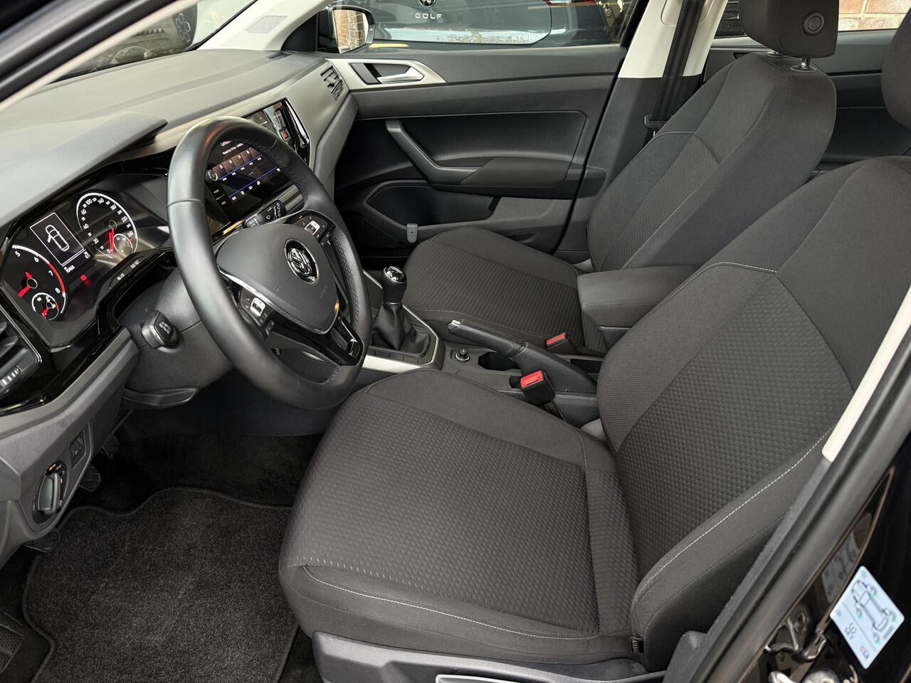 Volkswagen POLO 1.0 TSI Comfortline | trekhaak | Applecarplay/android auto | airco | 15 inch velgen |