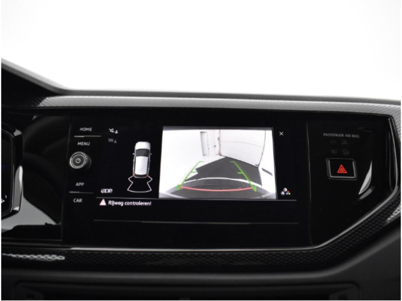 Volkswagen POLO Life Edition 1.0 TSI 95 pk 5 versn. Hand · Achteruitrijcamera · regensensor ·